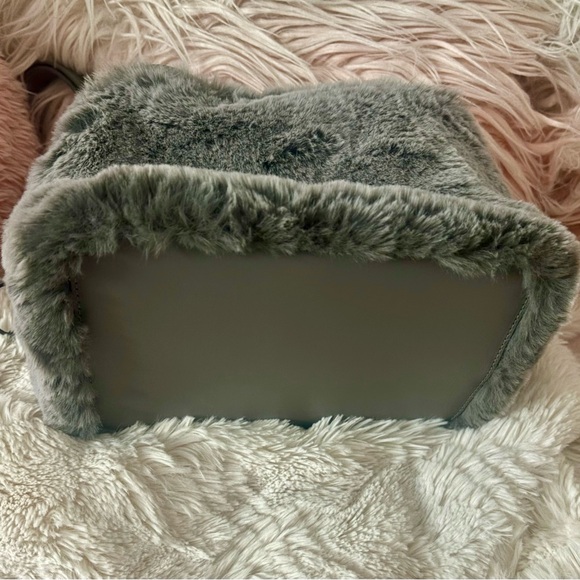 NEW Kate Spade Marti Gray Faux Fur Leather Small Bucket Satchel Handbag - Picture 4 of 16
